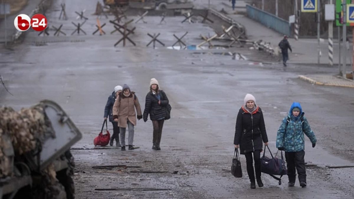 I corridoi umanitari sono un flop. Kiev accusa Mosca di aver violato il cessate il fuoco a Mariupol. La città dove si muore di sete è di nuovo sotto attacco