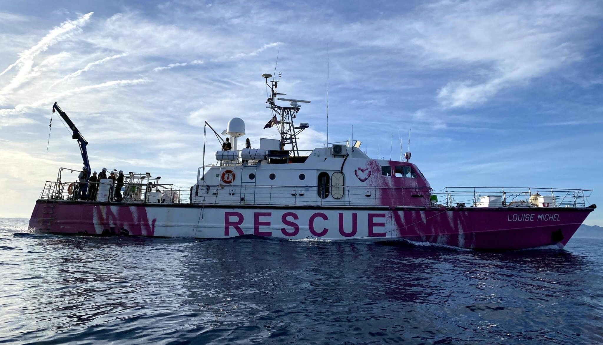 Migranti, bloccata a Lampedusa la nave dell’Ong finanziata da Banksy