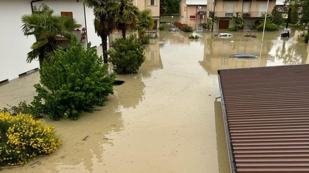 Alluvione in Emilia Romagna, dichiarato lo stato d’emergenza. Segnalati atti di sciacallaggio
