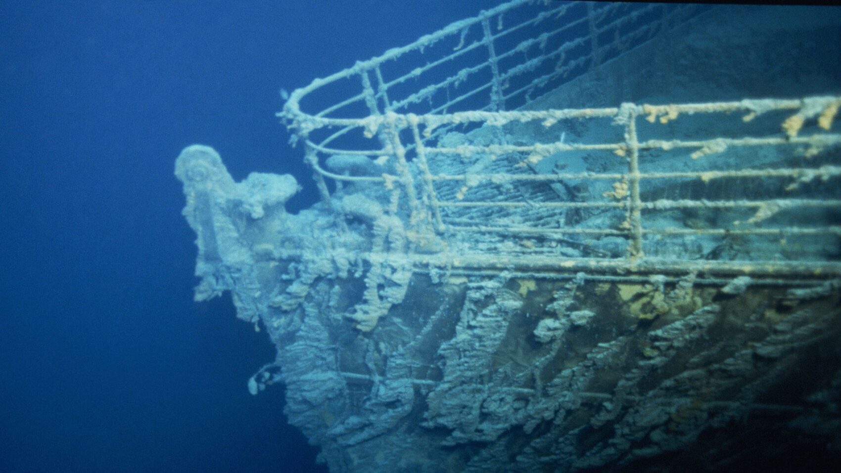 Chi sono i 5 passeggeri a bordo del Titan, il sottomarino disperso durante  la visita al Titanic