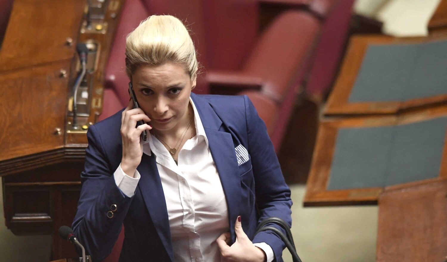 Marta Fascina torna in Parlamento nel giorno del voto sulle mozioni di sfiducia a Salvini e Santanchè