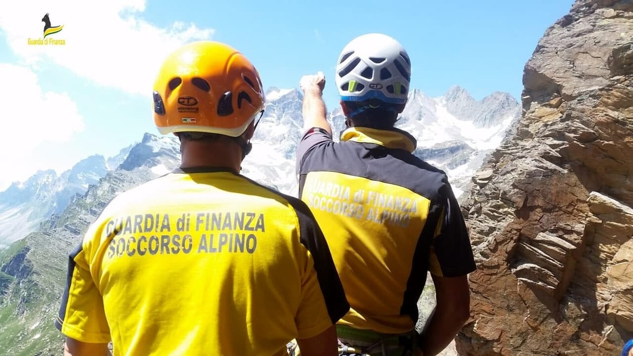 Tre finanzieri del soccorso alpino morti a Sondrio durante un’esercitazione