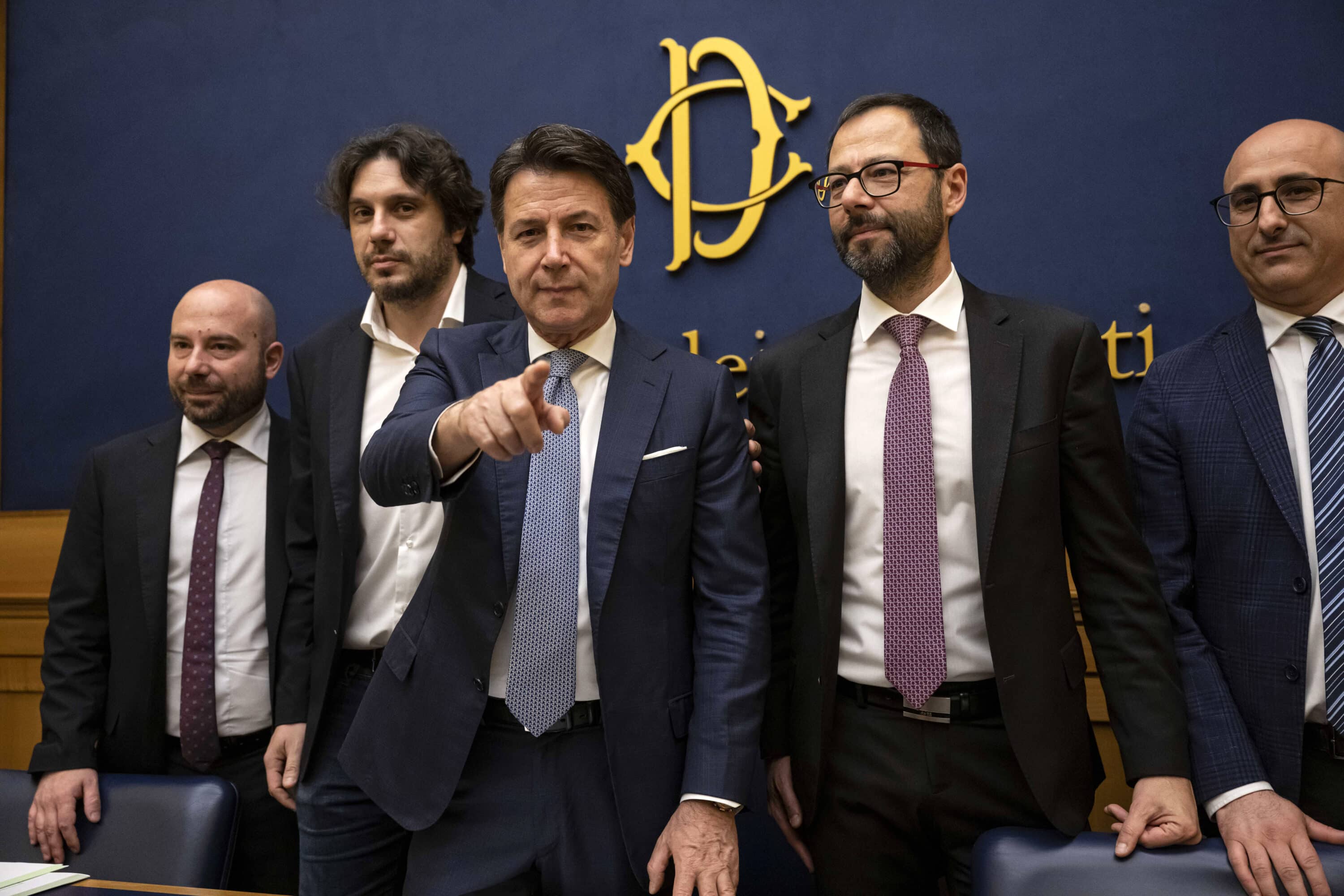 Autonomia, i 5 Stelle si appellano a Mattarella: “Valuti il rinvio alle Camere”