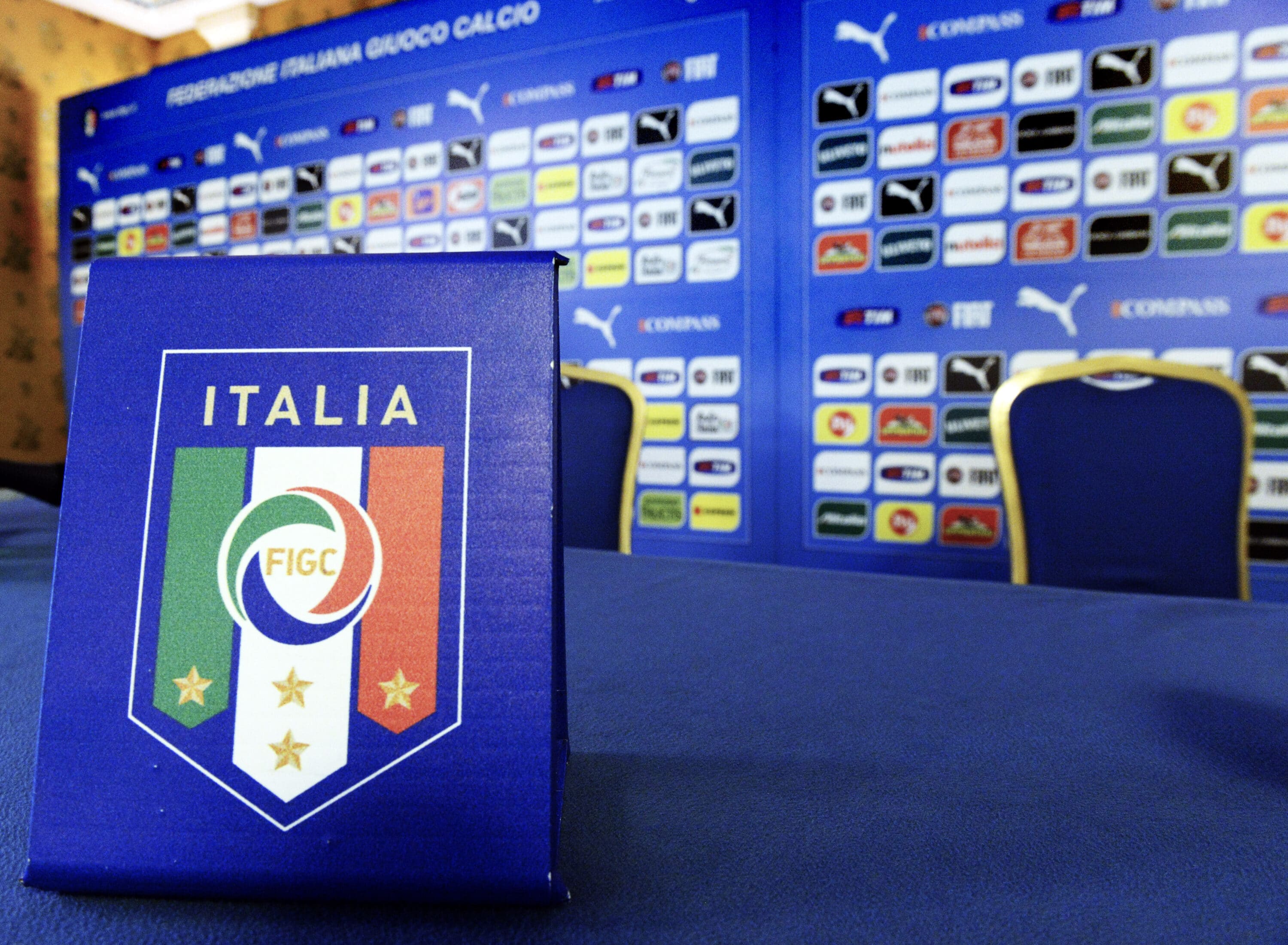 Al calcio italiano non ne va bene una: dall’Antitrust multa da oltre 4 milioni di euro per la Figc