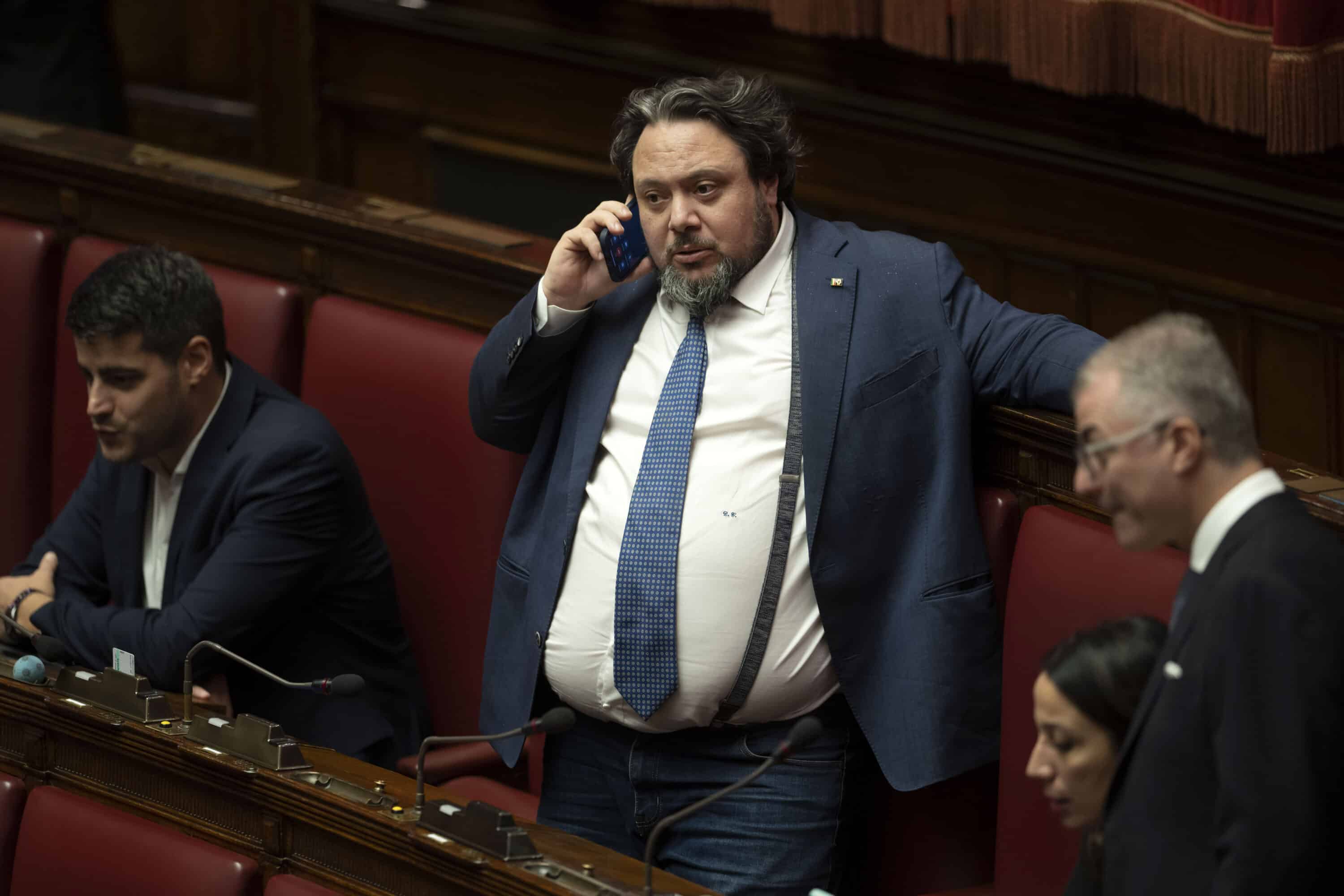 “Troppe le persone ai margini”. Parla il deputato del Movimento 5 Stelle, Carotenuto: “La politica si dia una mossa”