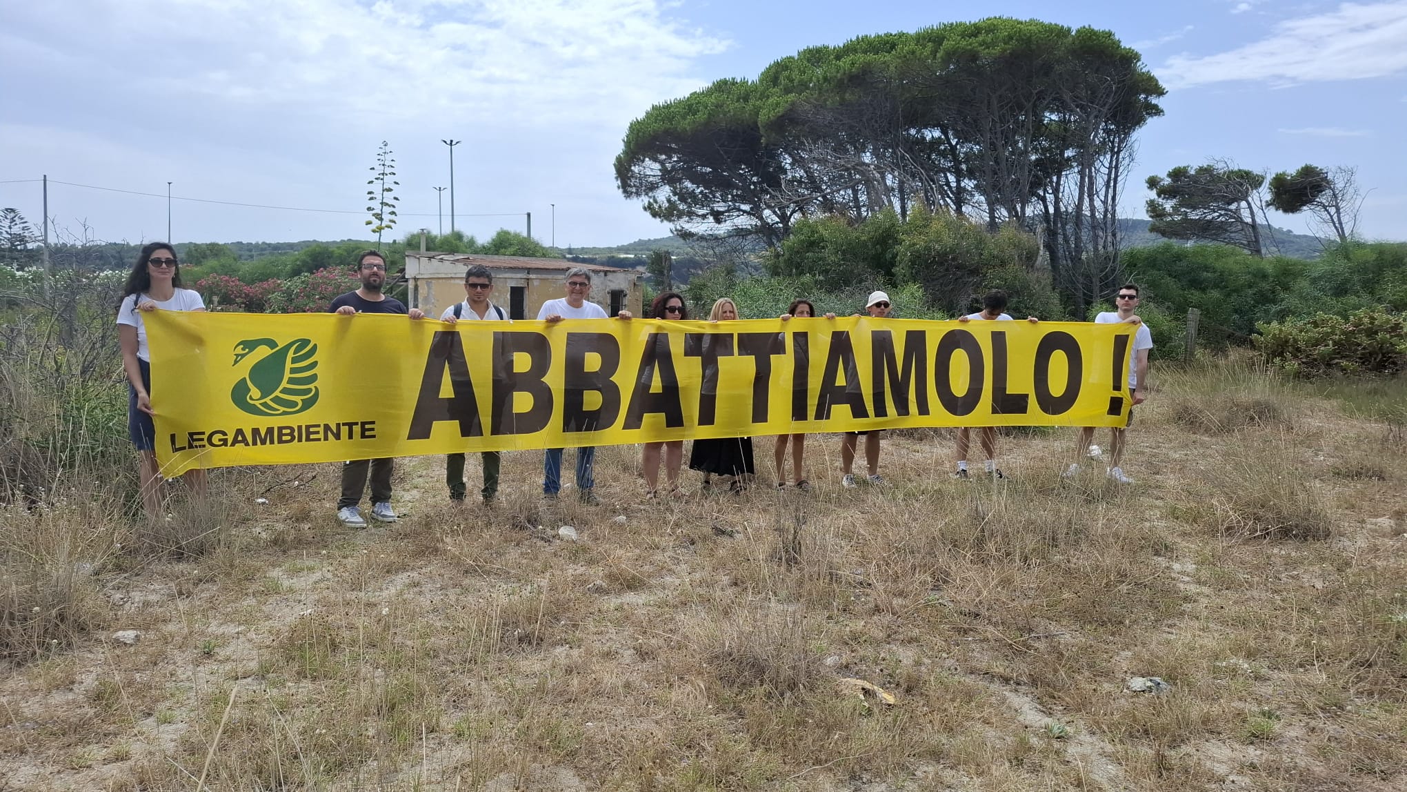 Edilizia, la denuncia di Legambiente: aumentano i reati legati all’abusivismo e al cemento