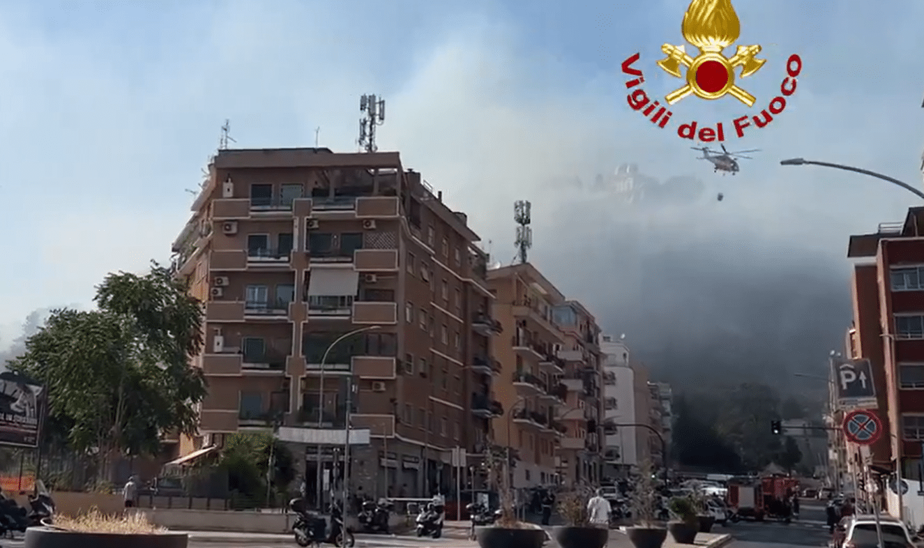 Incendio a Monte Mario, evacuata anche la sede Rai di via Teulada