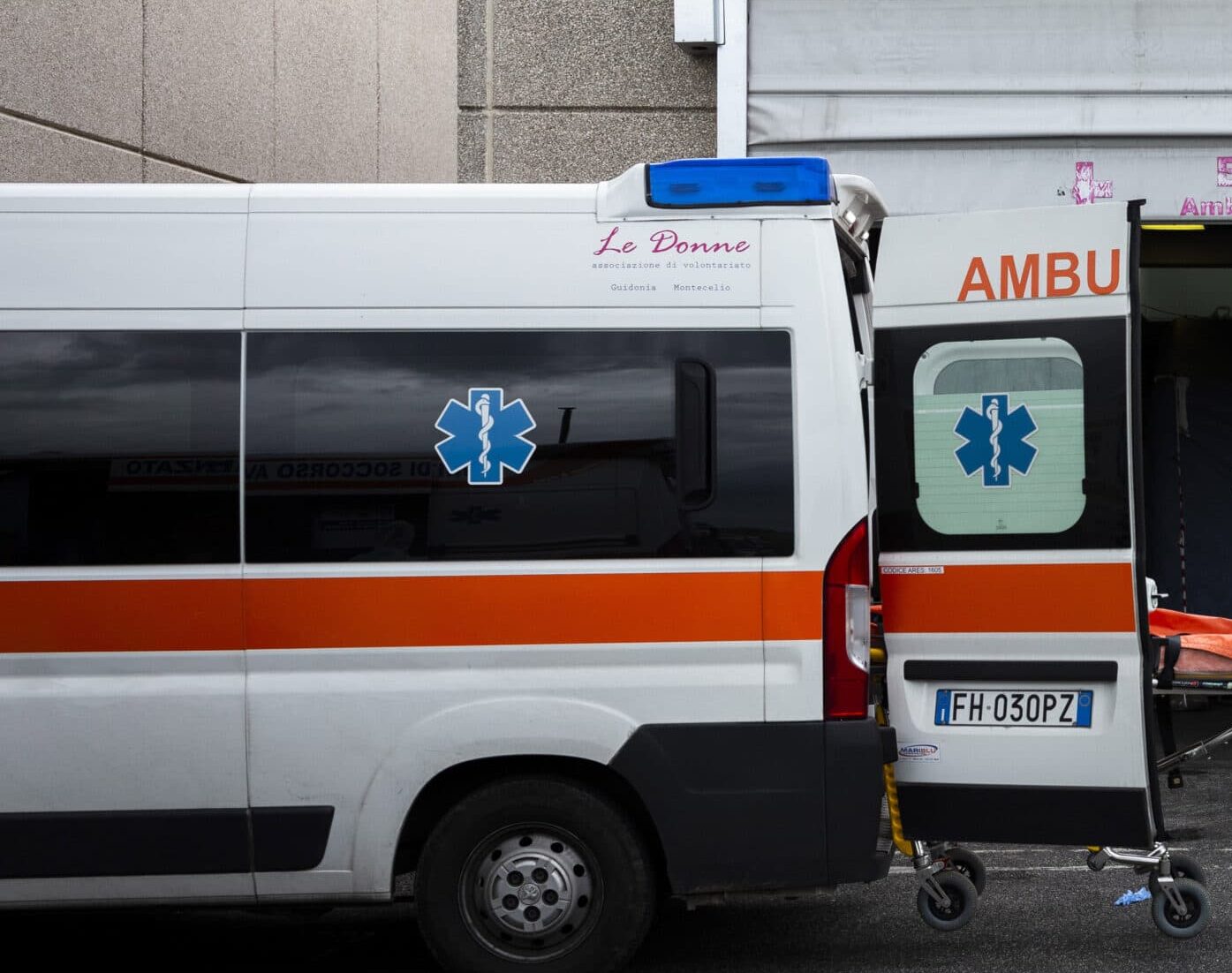 Tragedia nel torinese, bambino di 4 anni muore schiacciato da un trattore