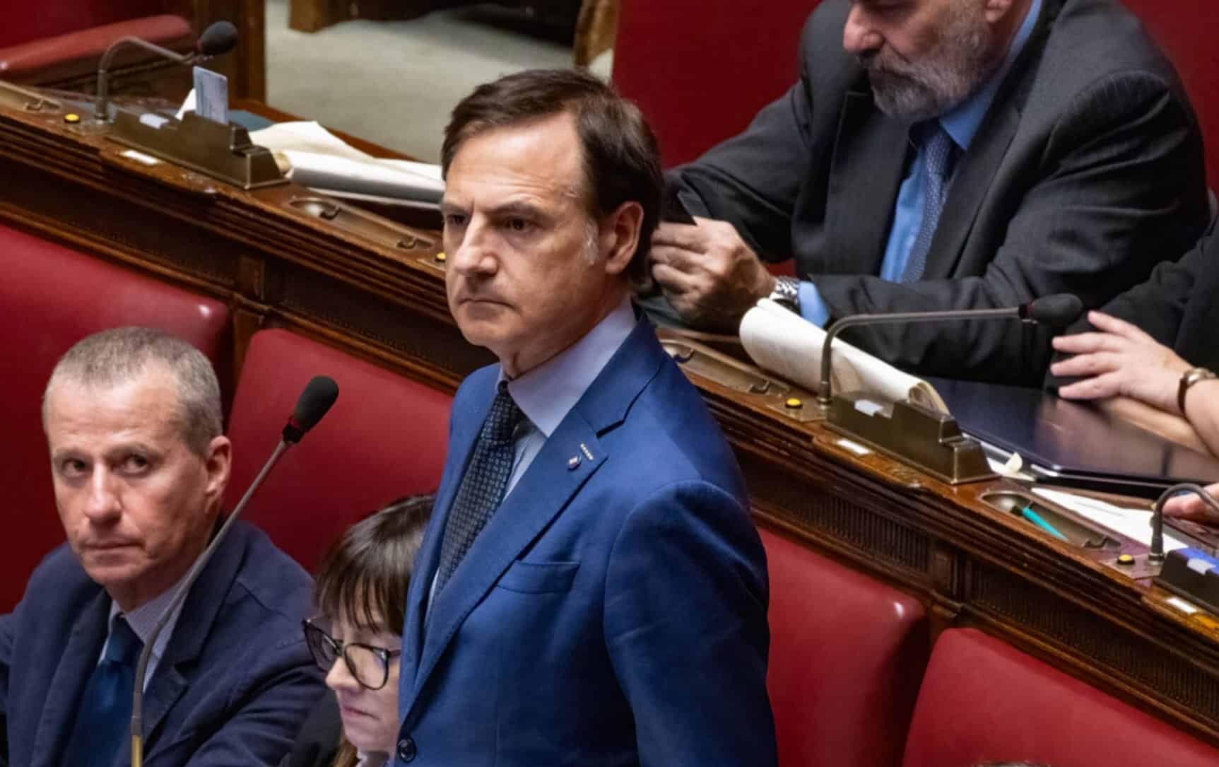 “Non è più tempo per l’ambiguità. Ecco perché noi non saremo in piazza”. Parla il capogruppo M5S nella Commissione Difesa della Camera, Pellegrini