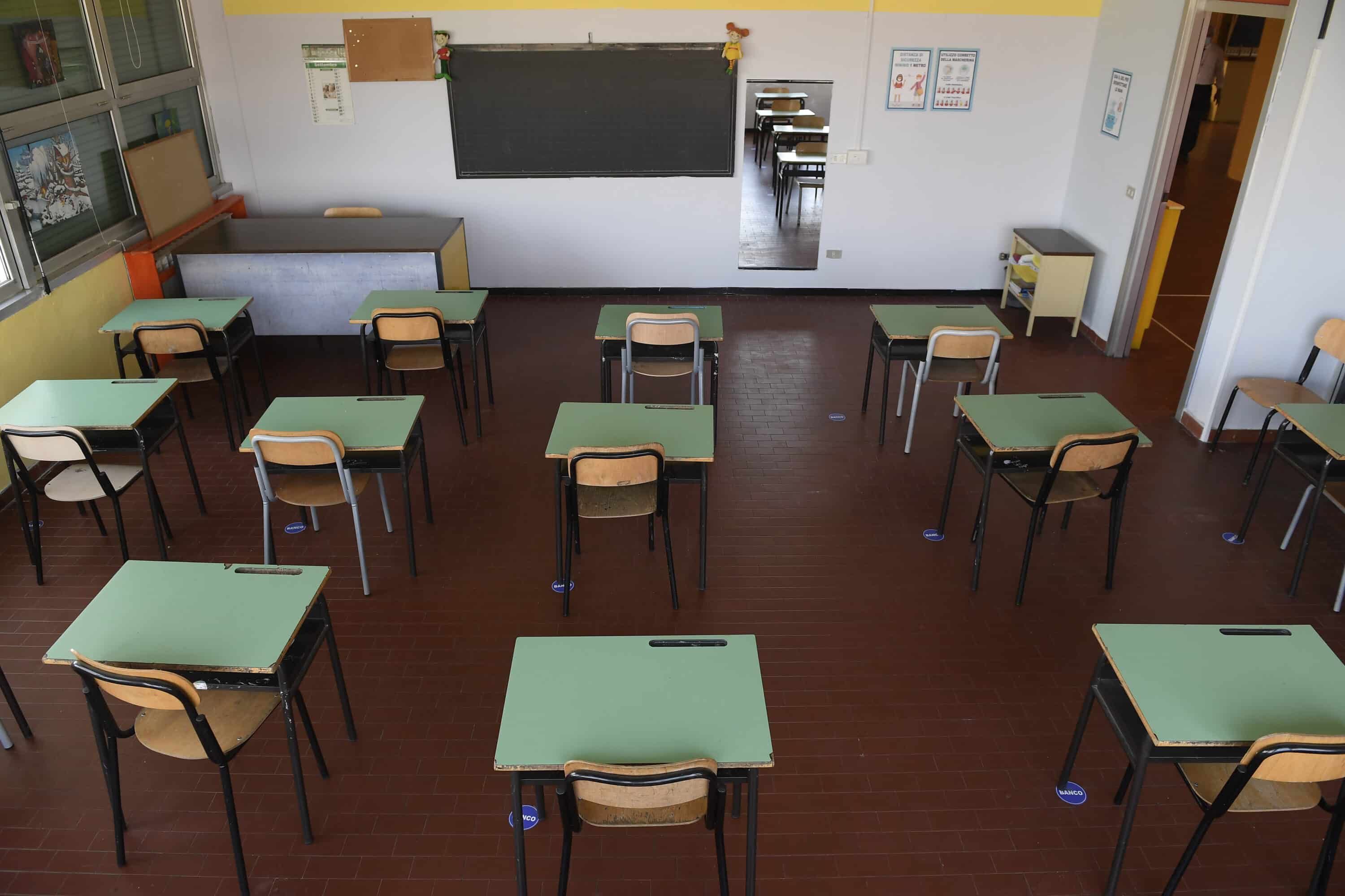 La scuola cade a pezzi: nell’ultimo anno registrati ben 69 crolli