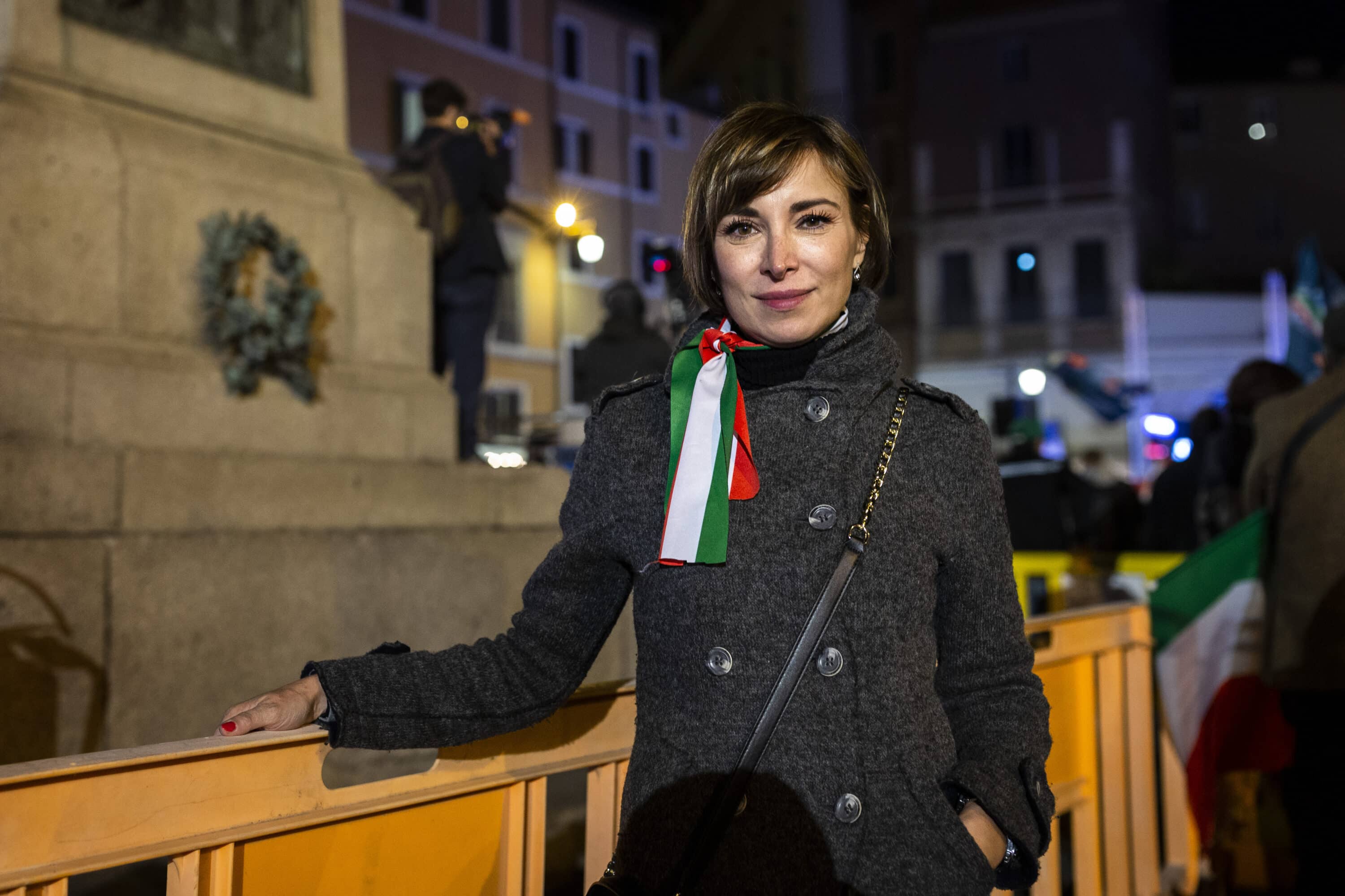 Rachele Mussolini lascia FdI e passa a FI: “Ringrazio il partito, ma devo andare in una forza politica più vicina alla mia sensibilità moderata”