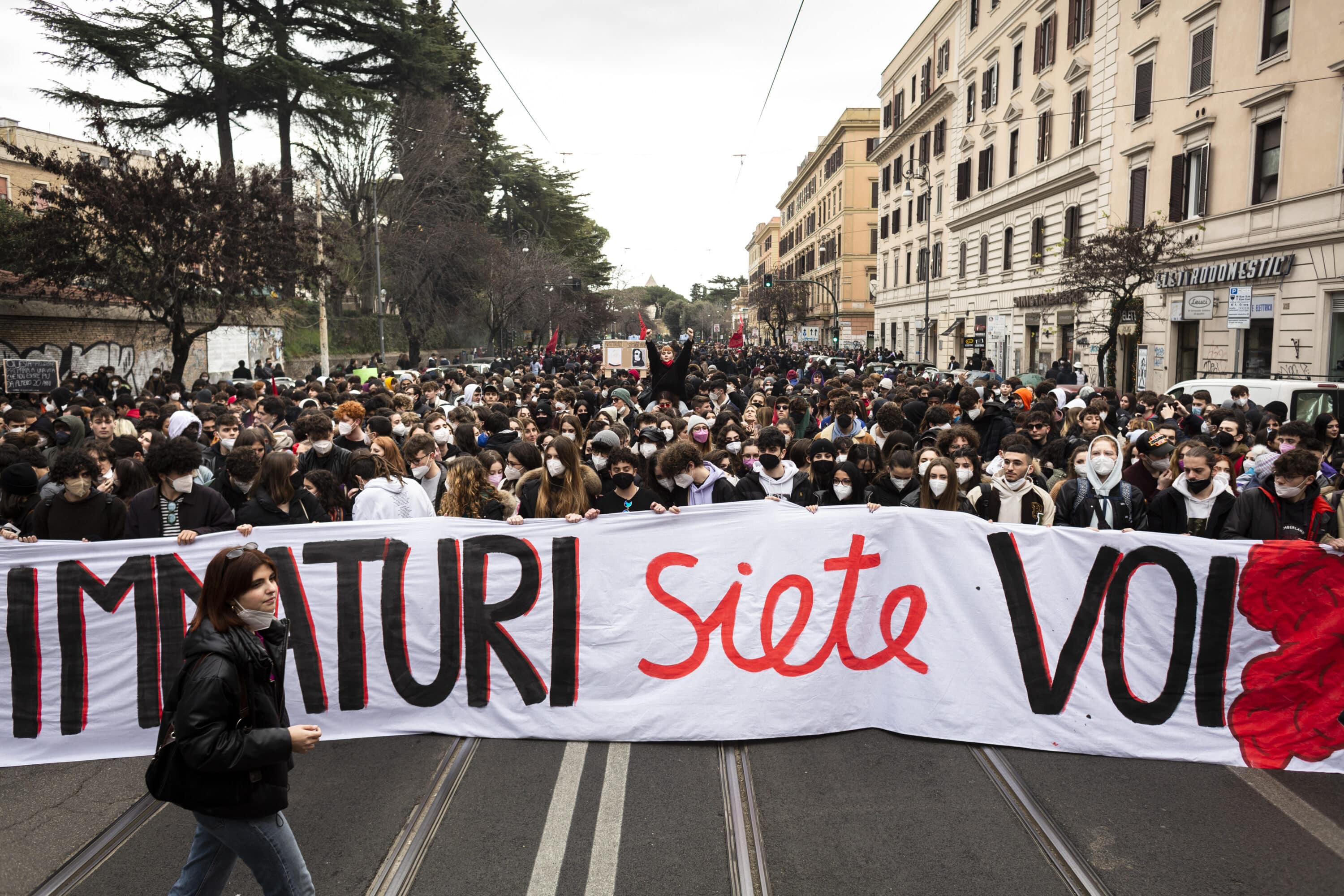 Il Pnrr non colma il gap scolastico: i soldi a pioggia non sanano le diseguaglianze