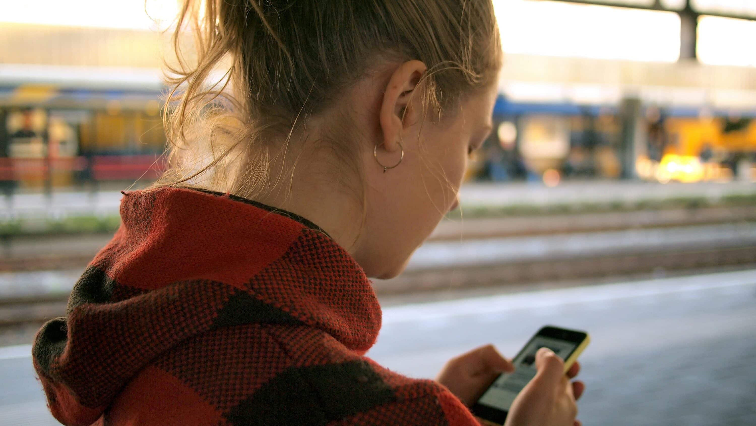 Emergenza suicidi in Italia, secondo Telefono Amico nel 2023 c’è stato il record di richieste di aiuto