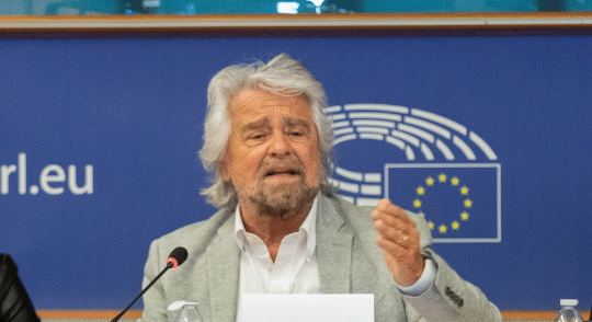 Grillo non si arrende e chiede la ripetizione del voto della Costituente M5S