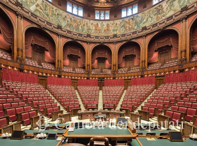 Via libera della Camera alla Manovra di mance che sbatte la porta ai fragili