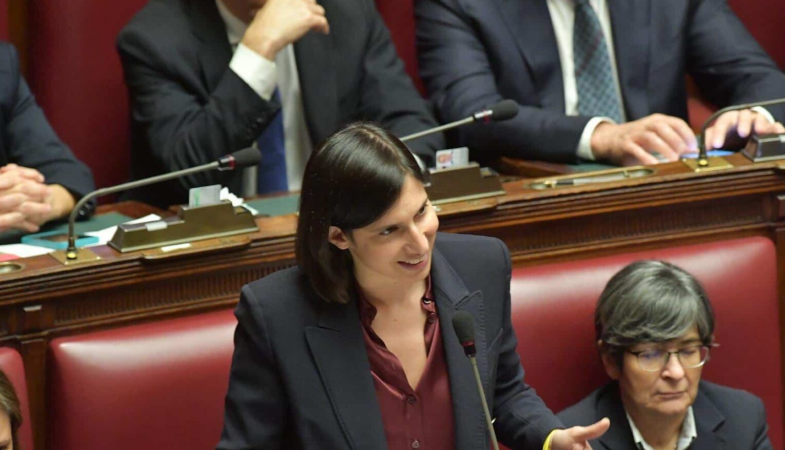 Sondaggi elettorali, tra regionali e Costituente crescono Pd e M5S: ora la destra è meno lontana