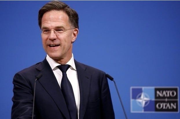 A Rutte il 2% del Pil in armi non basta più: “Paesi Nato impreparati alla guerra, bisogna spendere molto di più in armi”