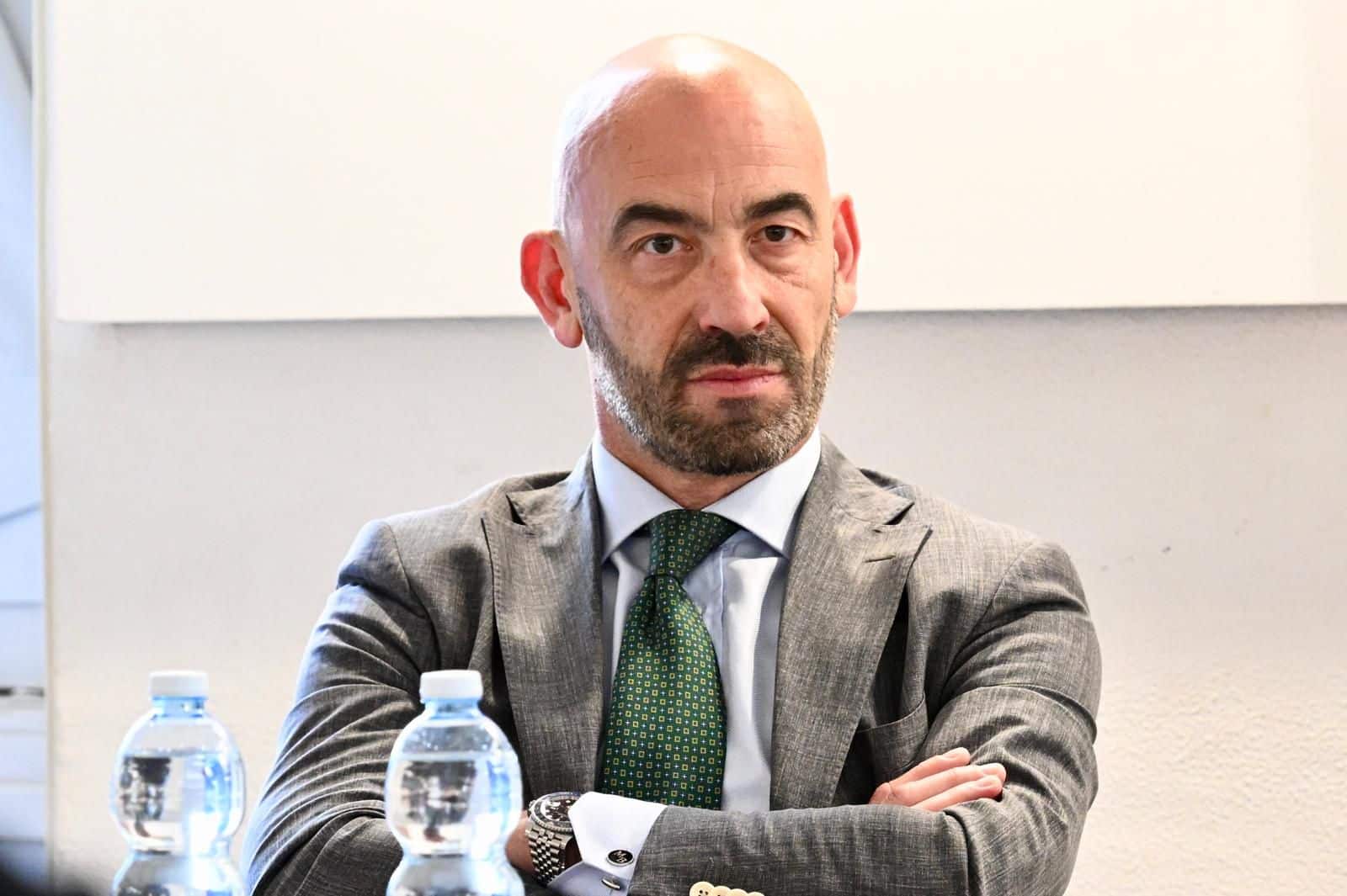 “La disinformazione fa danni, una parte politica usa i vaccini solo con finalità elettorali”: parla l’infettivologo Bassetti