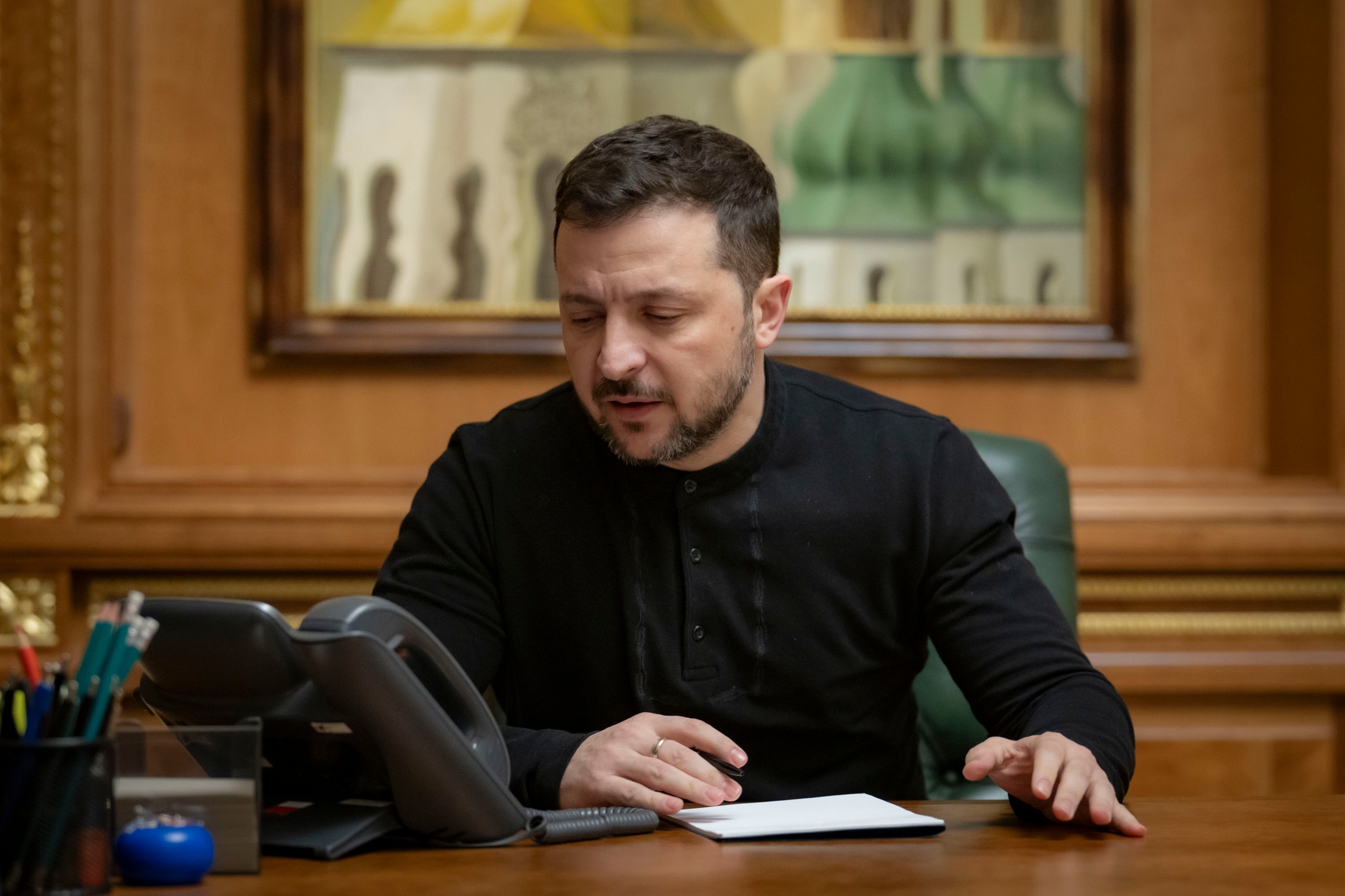 Telefonata con Trump, Zelensky ottimista: “Pace possibile entro l’anno”